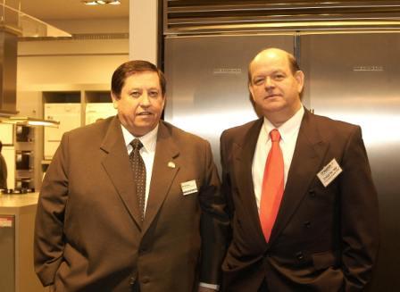 Ami Grünberg after speech with Mr. Z. Kernitzman, Manager of Liebherr Export — Switzerland